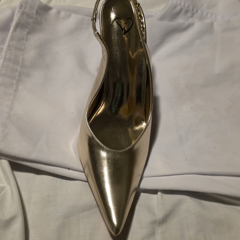 NWOT Pointed Toe Slingback Pumps in Metallic Gold